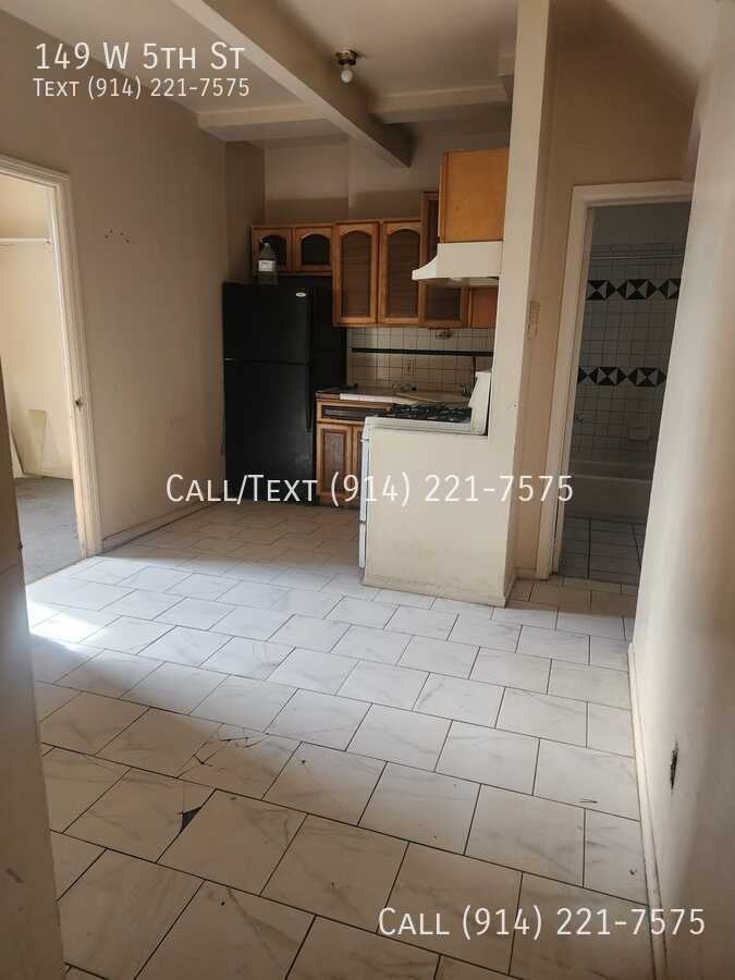 149 W 5th St