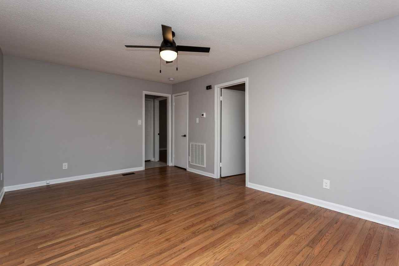 718 Holloway St #B - Photo 7 of 17