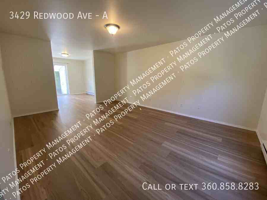 3429 Redwood Ave #A - Photo 4 of 20
