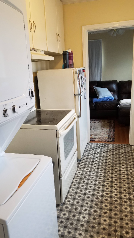 609 Rosebank Ave #B - Photo 5 of 11