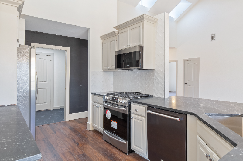 11503 N.East Ave - Photo 2 of 40