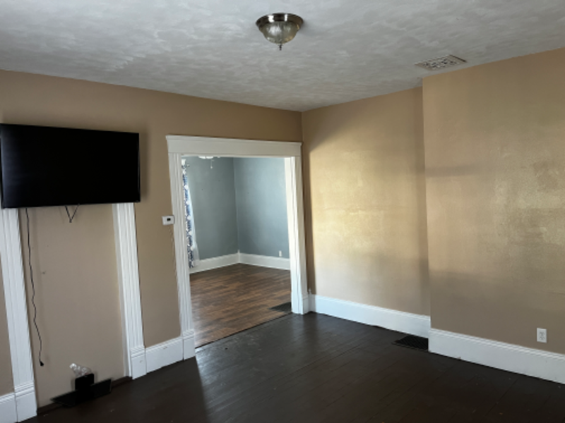900 Stilwell Ave - Photo 2 of 18