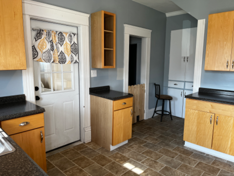 900 Stilwell Ave - Photo 6 of 18