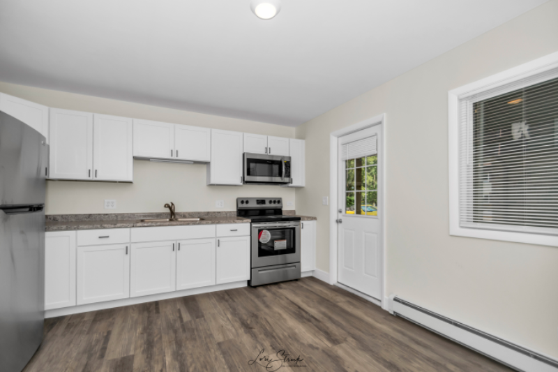 902 3rd St #1 - Photo 6 of 13