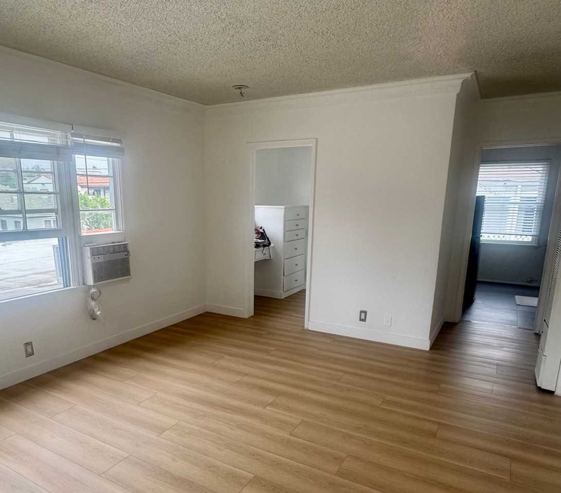 530 S Orlando Ave - Photo 4 of 16