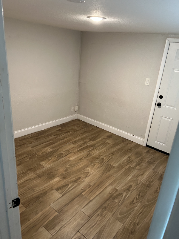 7437 Walnut St - Photo 5 of 9
