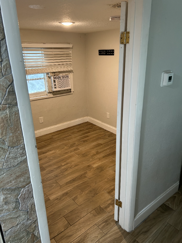 7437 Walnut St - Photo 7 of 9