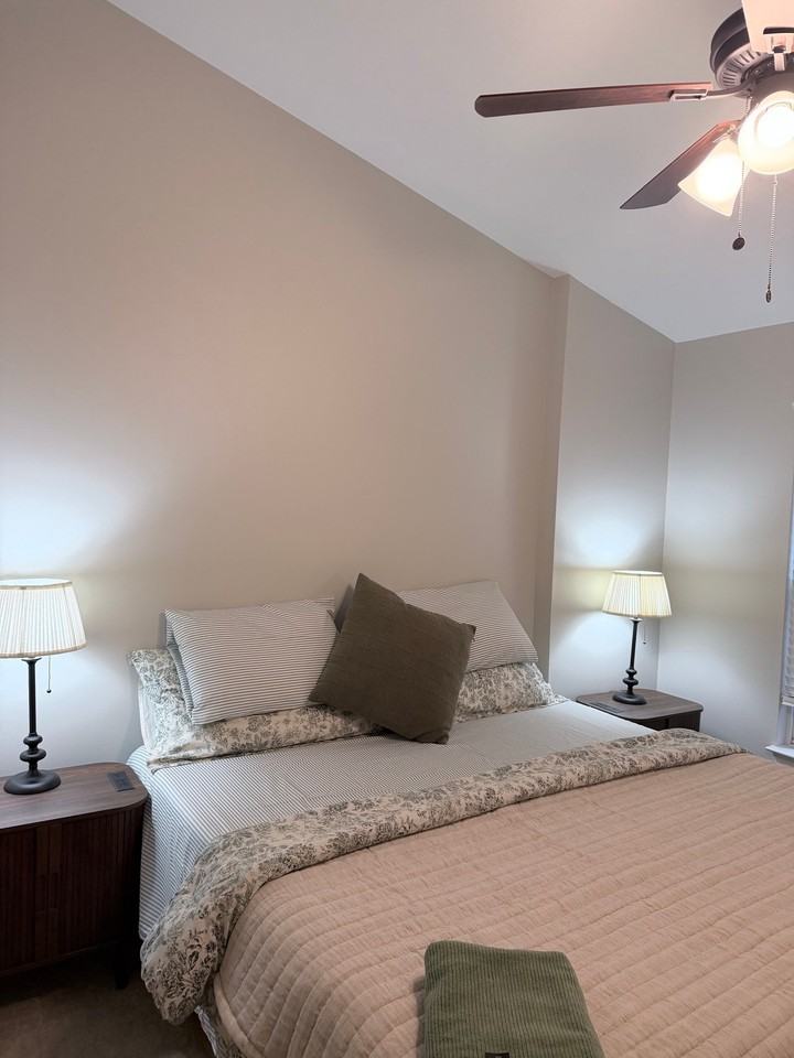 9061 Falcon Glen Ct - Photo 4 of 11
