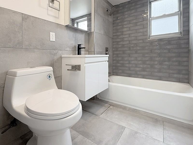 19 Van Rensselear Street - Photo 6 of 24