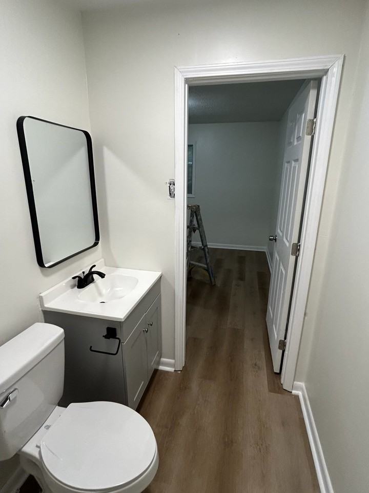 1423 Woody Dr - Photo 3 of 19