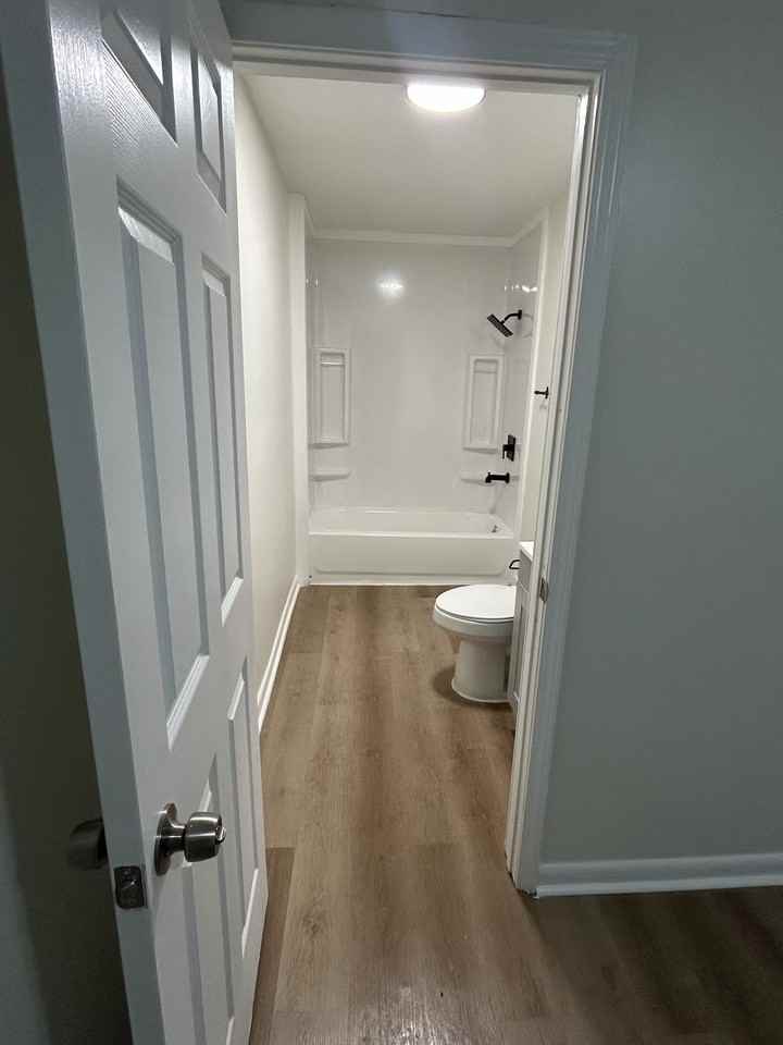 1423 Woody Dr - Photo 5 of 19