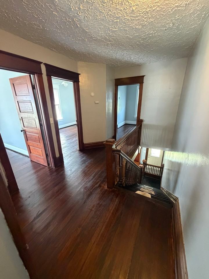909/911 23Rd St #911 - Photo 5 of 15