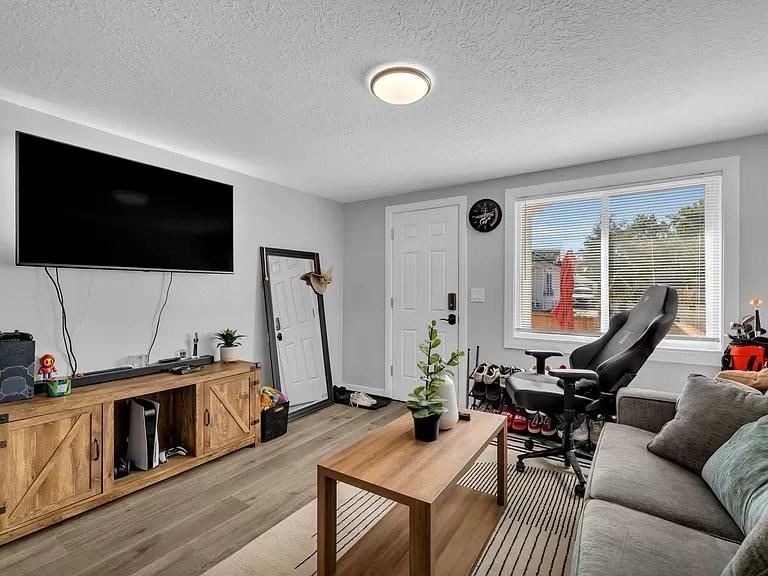 602 W 3rd Ave #602 - Photo 3 of 3