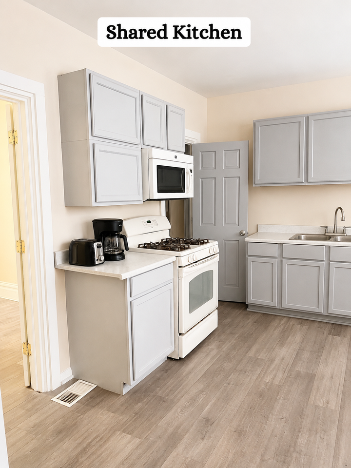 935 Prospect Avenue Northeast, Unit 1B - Photo 6 of 10