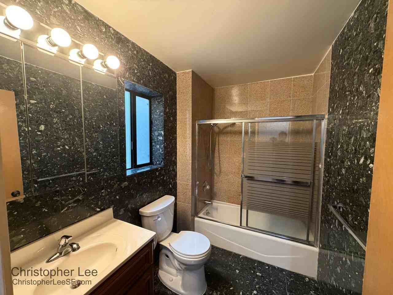 512 Judah St #2 - Photo 3 of 8