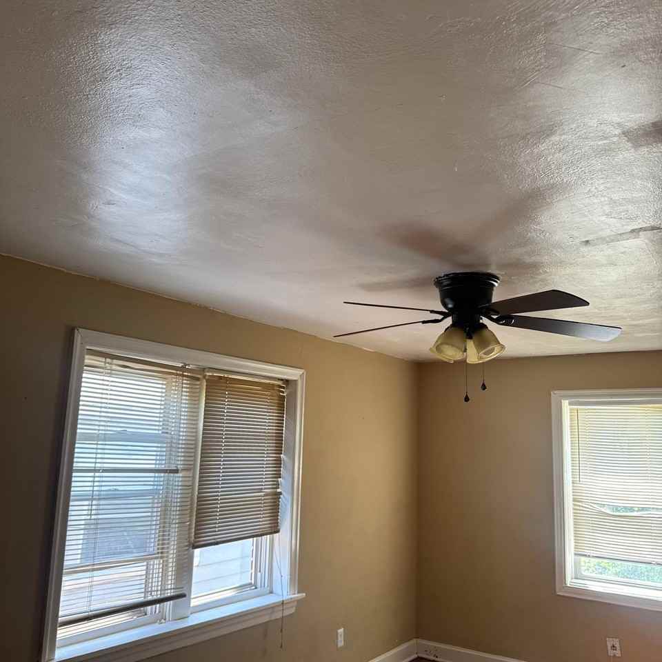 6150 Sherry Ave - Photo 5 of 14