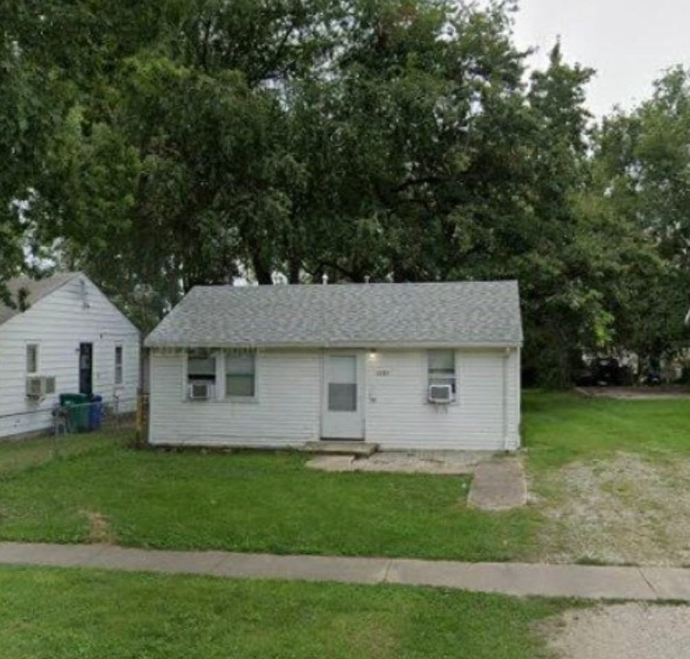 1035 Elmhurst Ave