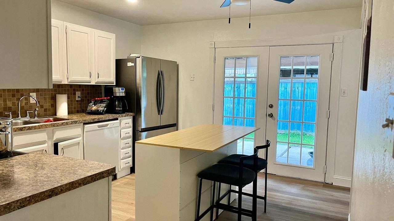 5540 N Colony Blvd - Photo 3 of 7