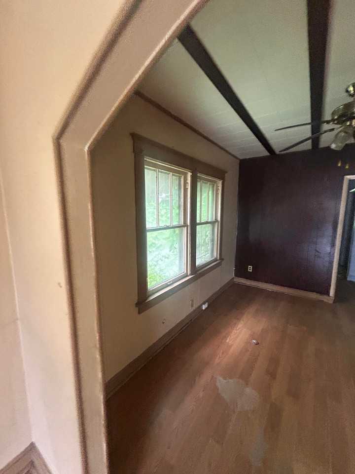 5919 Sherry Ave - Photo 3 of 20