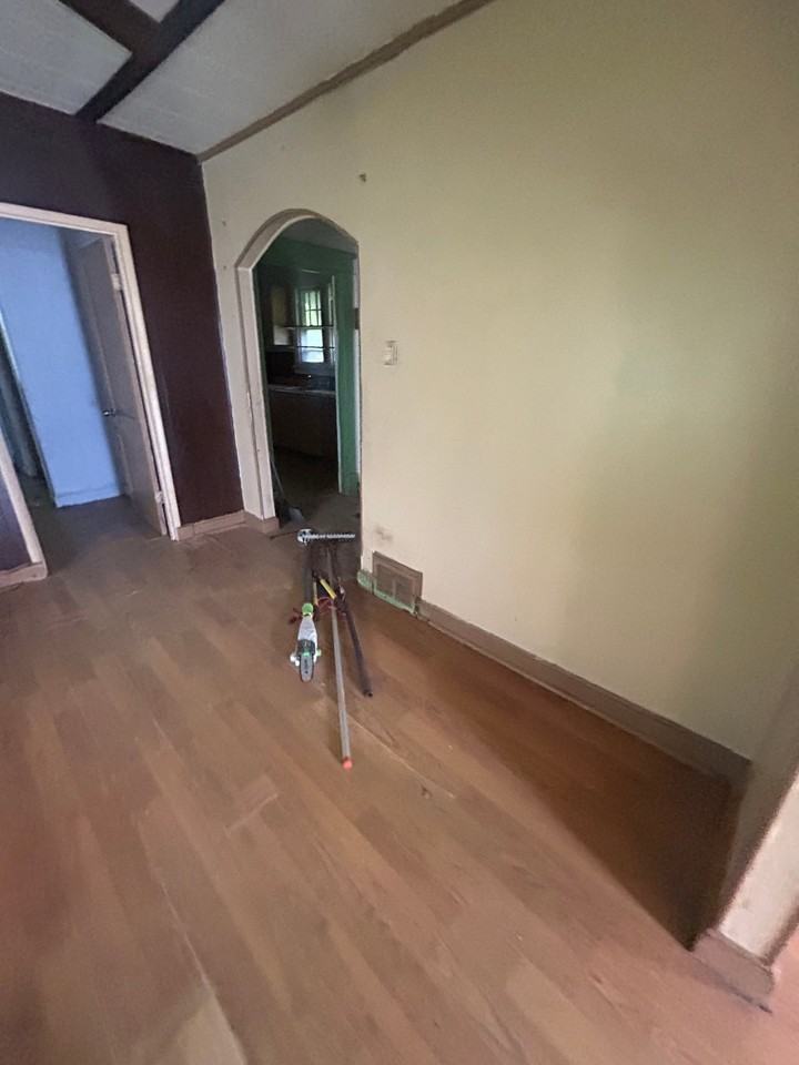 5919 Sherry Ave - Photo 4 of 20