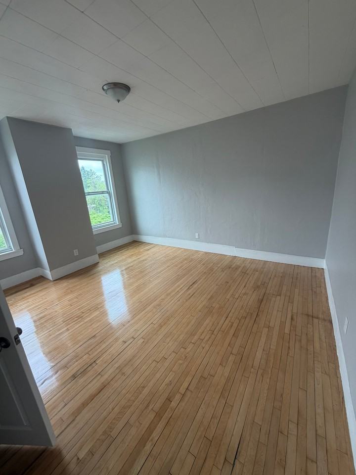 78 Waverly St #3R - Photo 3 of 7