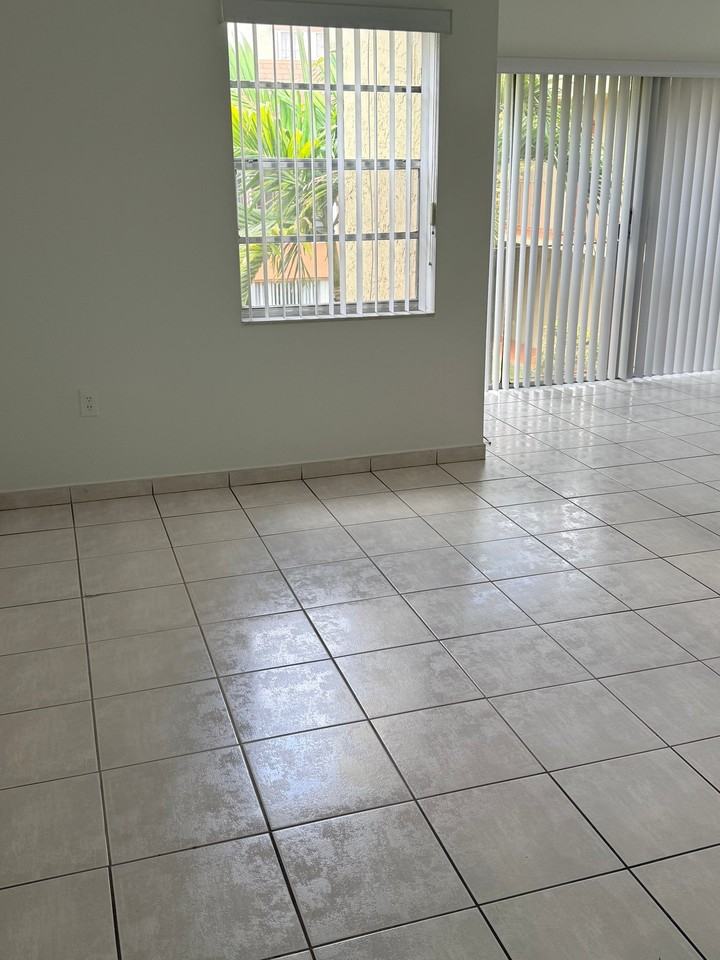 9321 Swst #210 - Photo 4 of 10