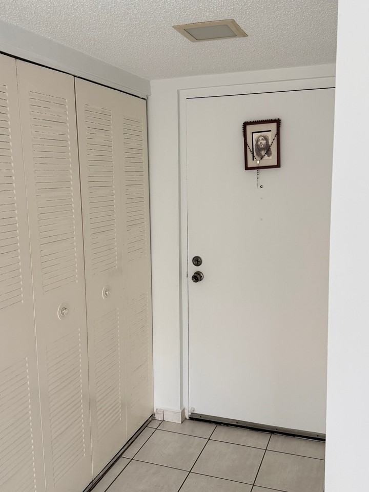 9321 Swst #210 - Photo 5 of 10