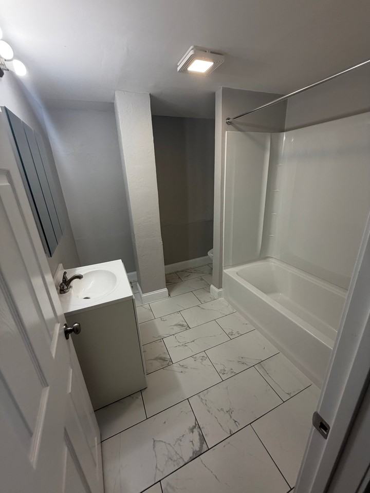 22 Lodi St #1 - Photo 3 of 11