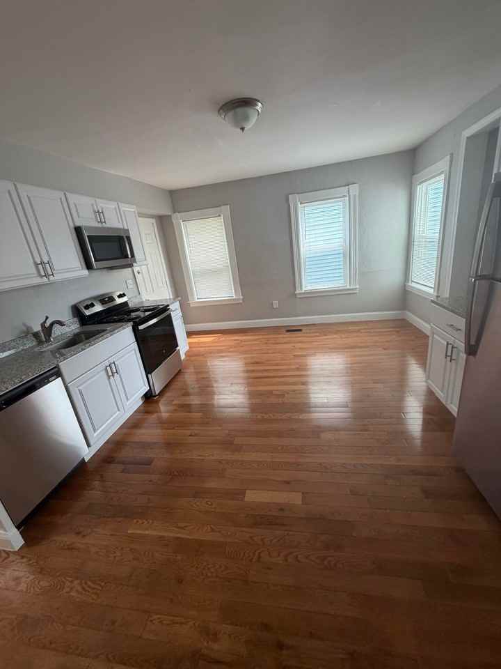 22 Lodi St #1 - Photo 7 of 11