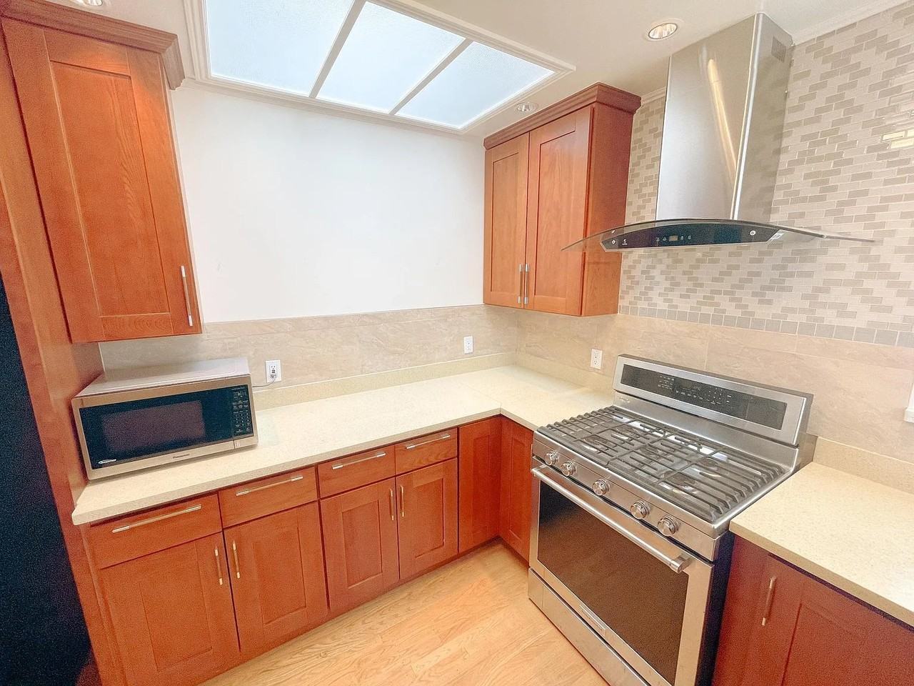1801 29th Ave - Photo 2 of 12