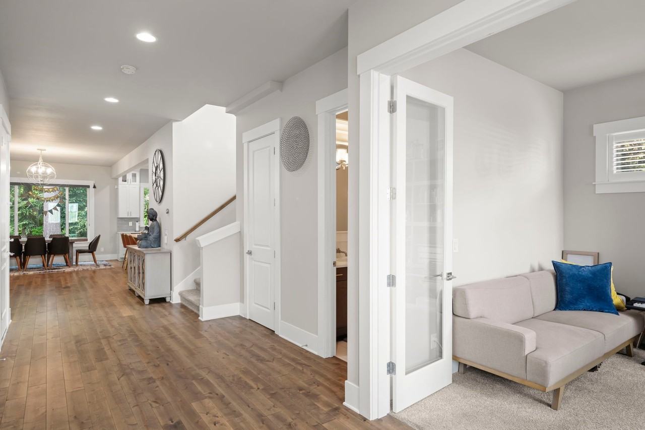 13726 Ne 133rd Pl - Photo 2 of 20
