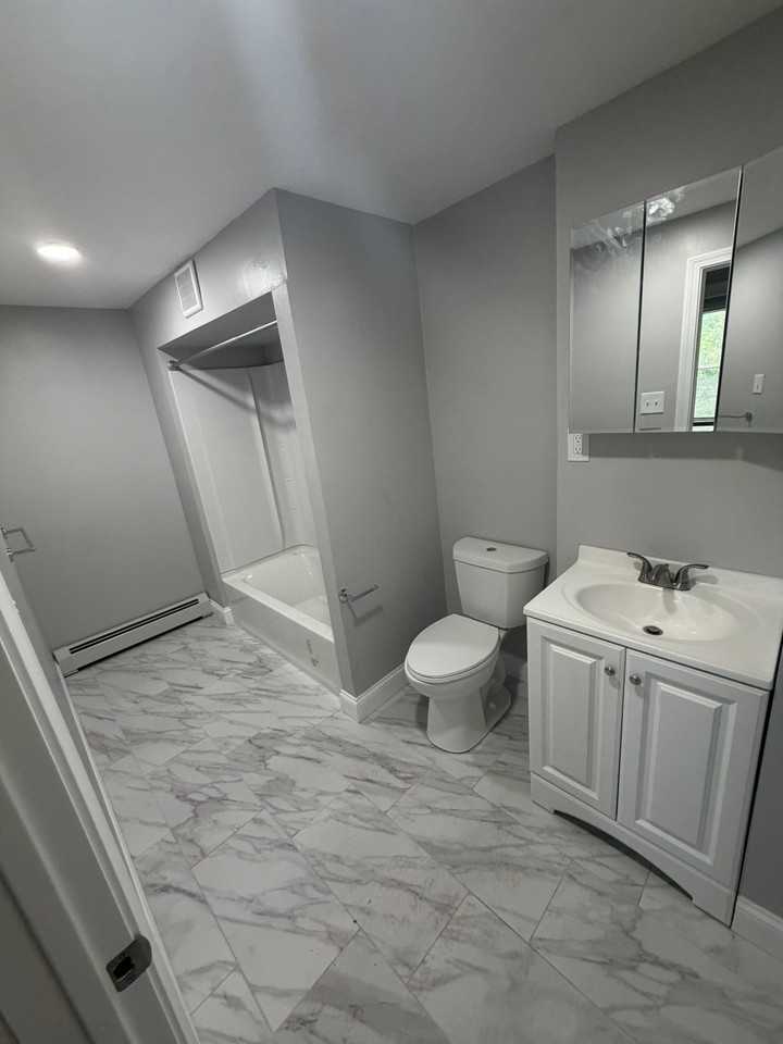 597 Millbury St #2 - Photo 5 of 10
