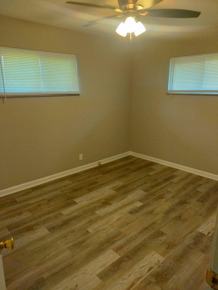 70 Illona Dr - Photo 7 of 20