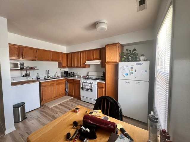 212 S Leavitt St #2 - Photo 5 of 5