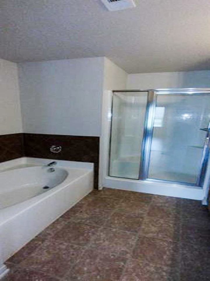 3410 Plateau St - Photo 7 of 10