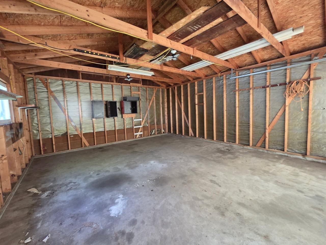612 1st Ave W - Photo 4 of 10