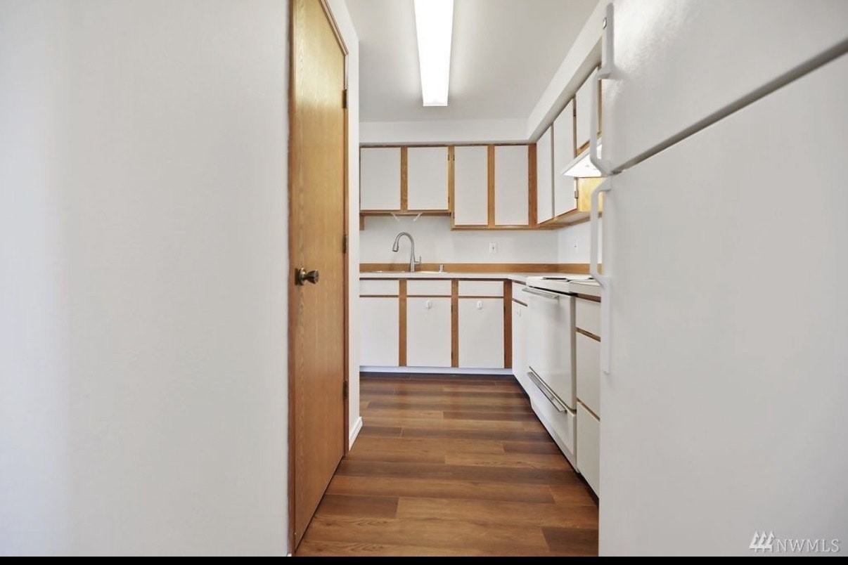 311 Date Avenue, Unit A - Photo 3 of 24