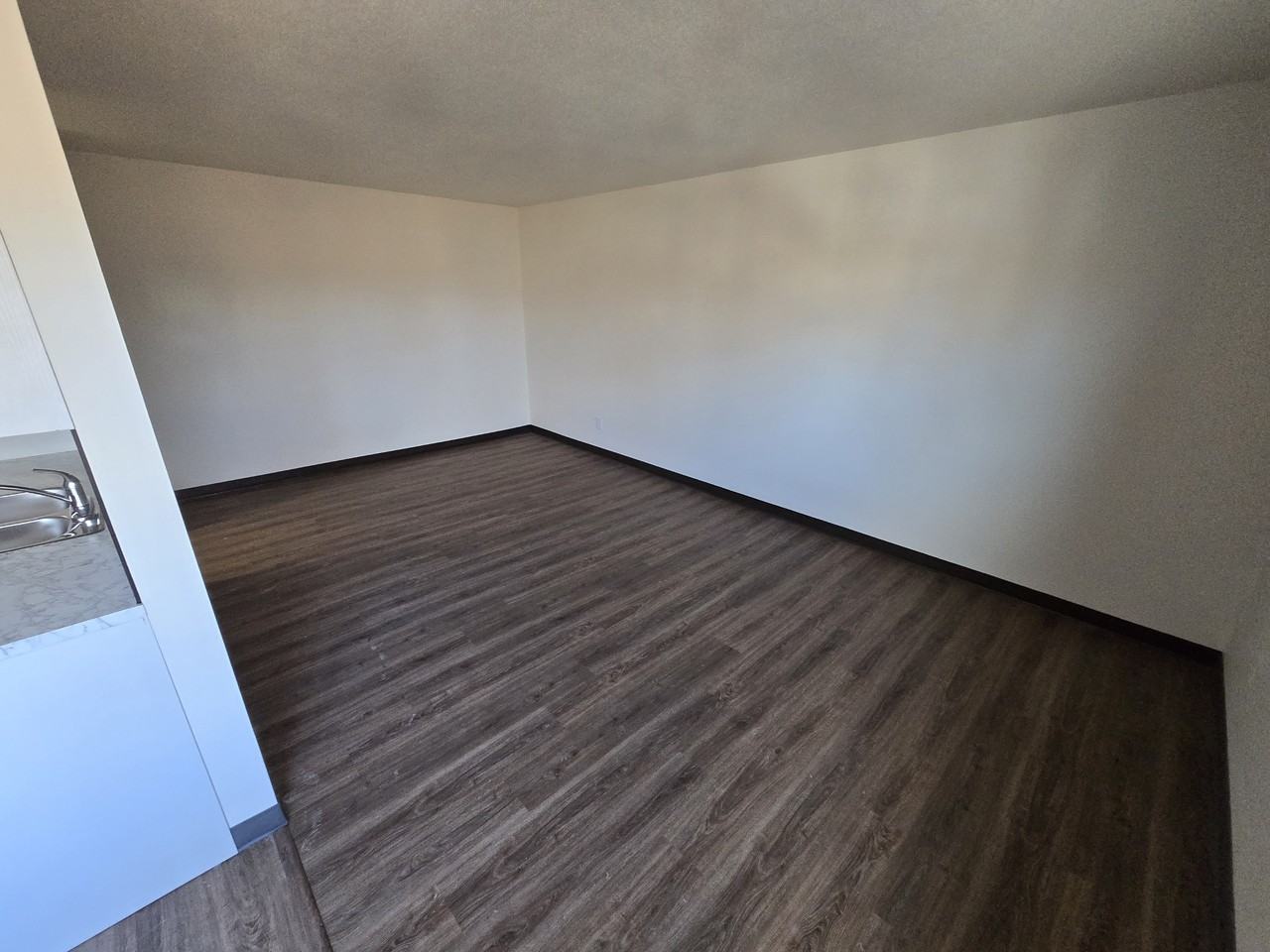 345 Talbot Avenue - Photo 4 of 20