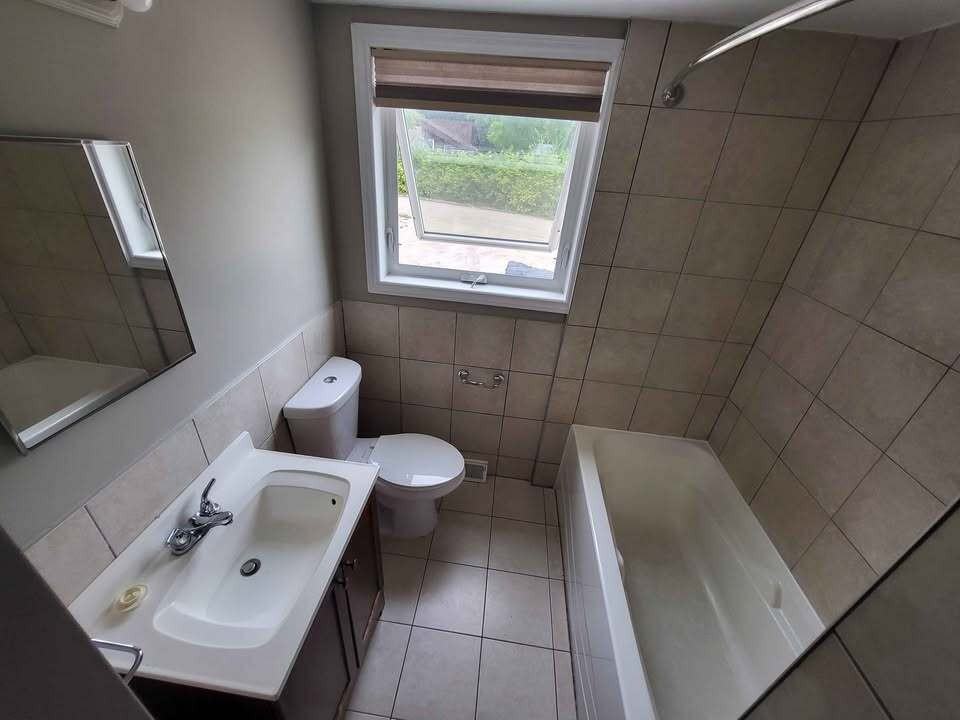 909 Saint Mary's Road - Photo 4 of 33