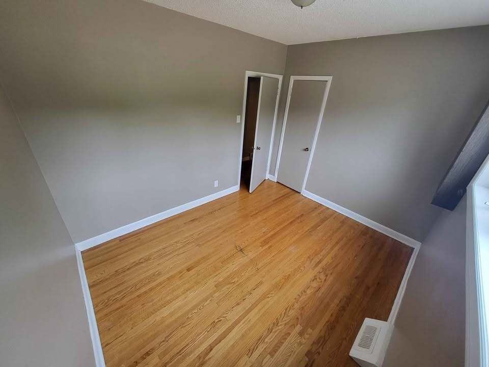 909 Saint Mary's Road - Photo 5 of 33