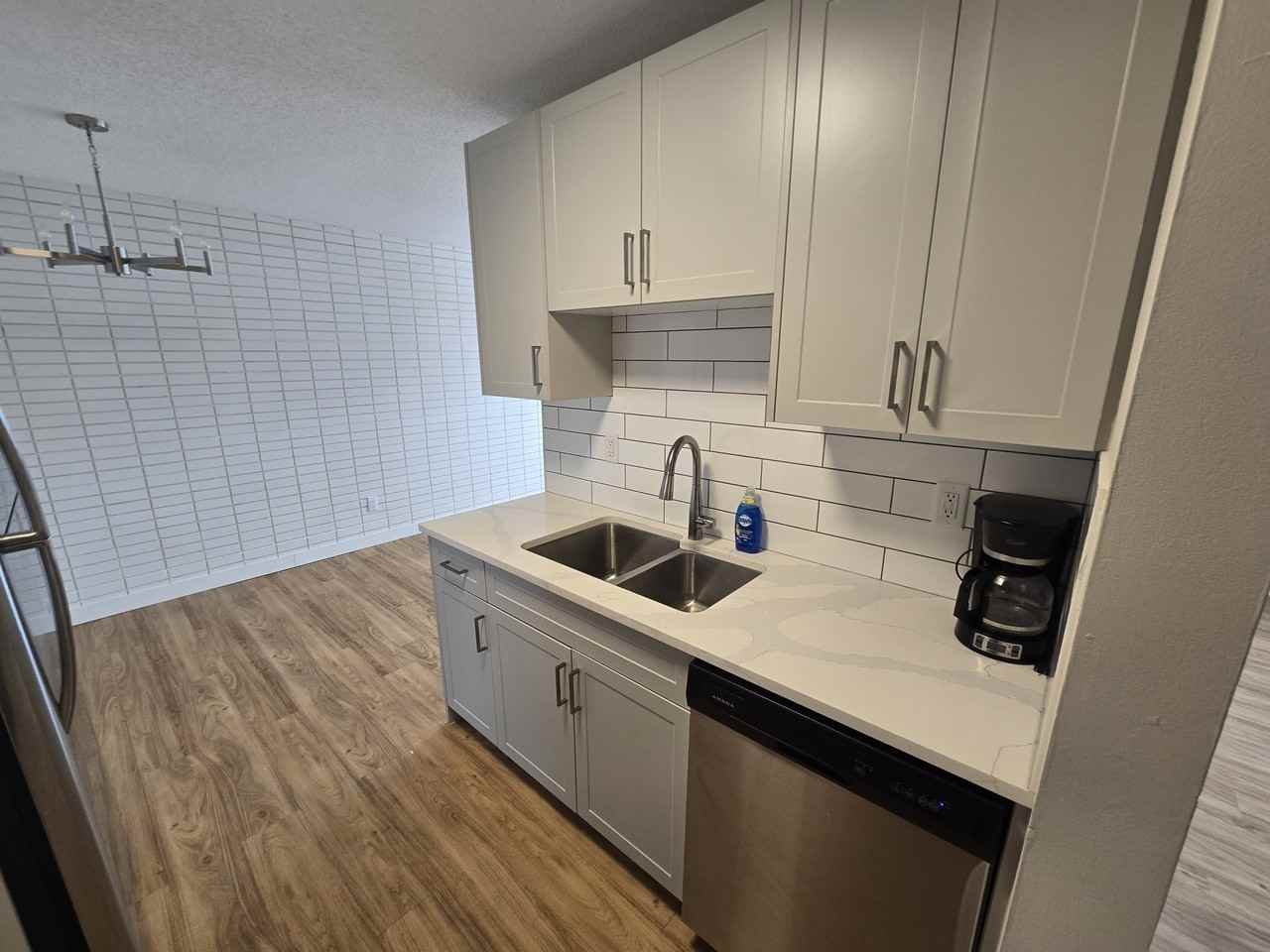 710 David Street - Photo 2 of 8