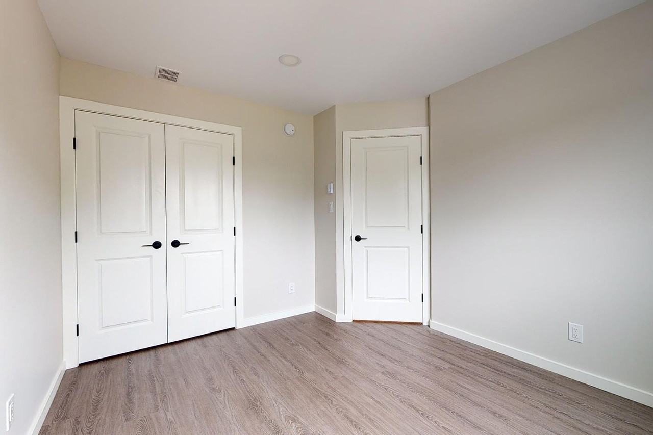 933 Taylor Avenue - Photo 4 of 21