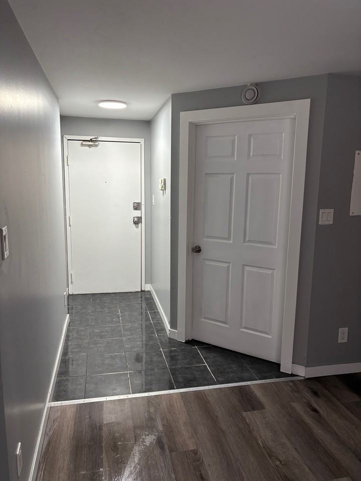 250 Furby Street - Photo 4 of 40