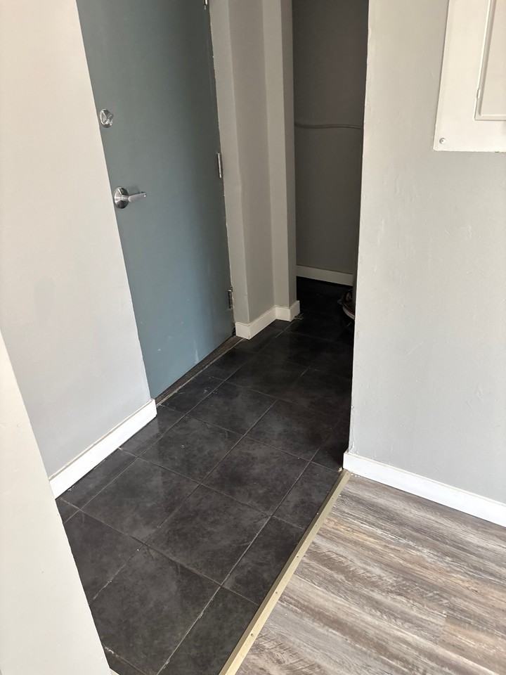 250 Furby Street - Photo 6 of 40