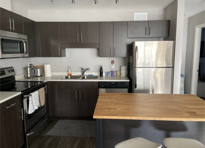 25 Tim Sale Drive - Photo 2 of 7