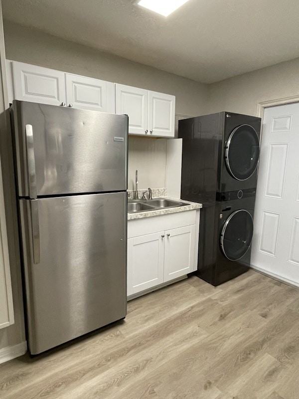 1575 West 19th Street, Unit 3 - Photo 3 of 17