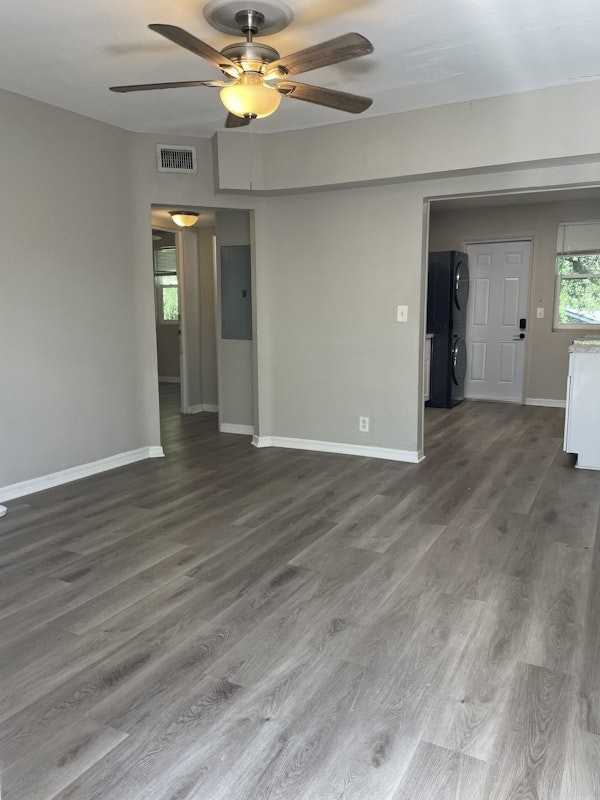1575 West 19th Street, Unit 3 - Photo 6 of 17