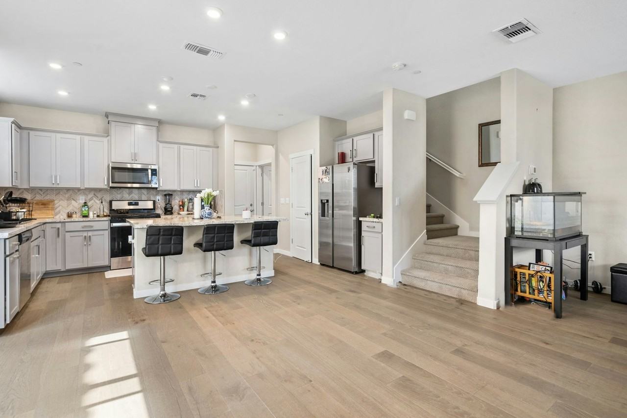 123 Rodbell Lane - Photo 5 of 15