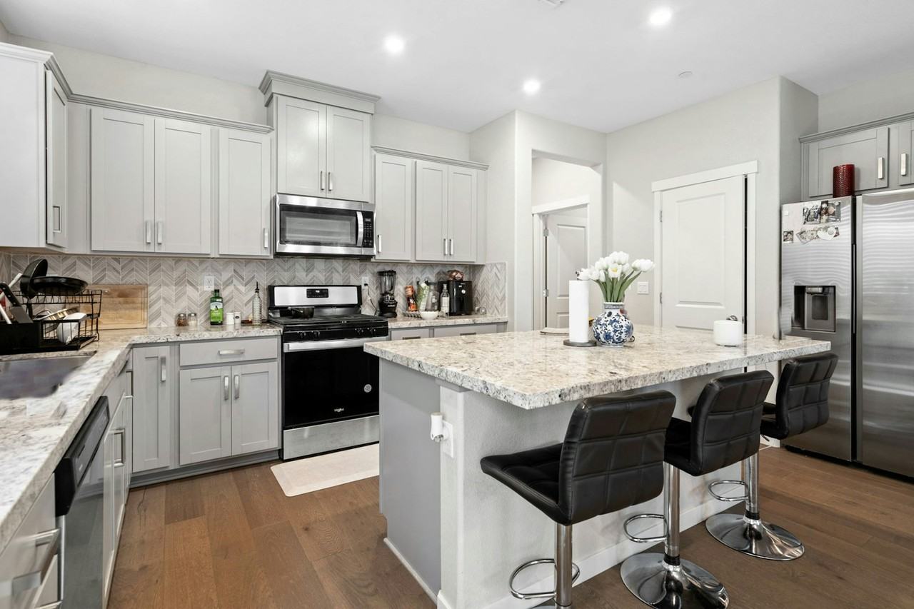 123 Rodbell Lane - Photo 6 of 15