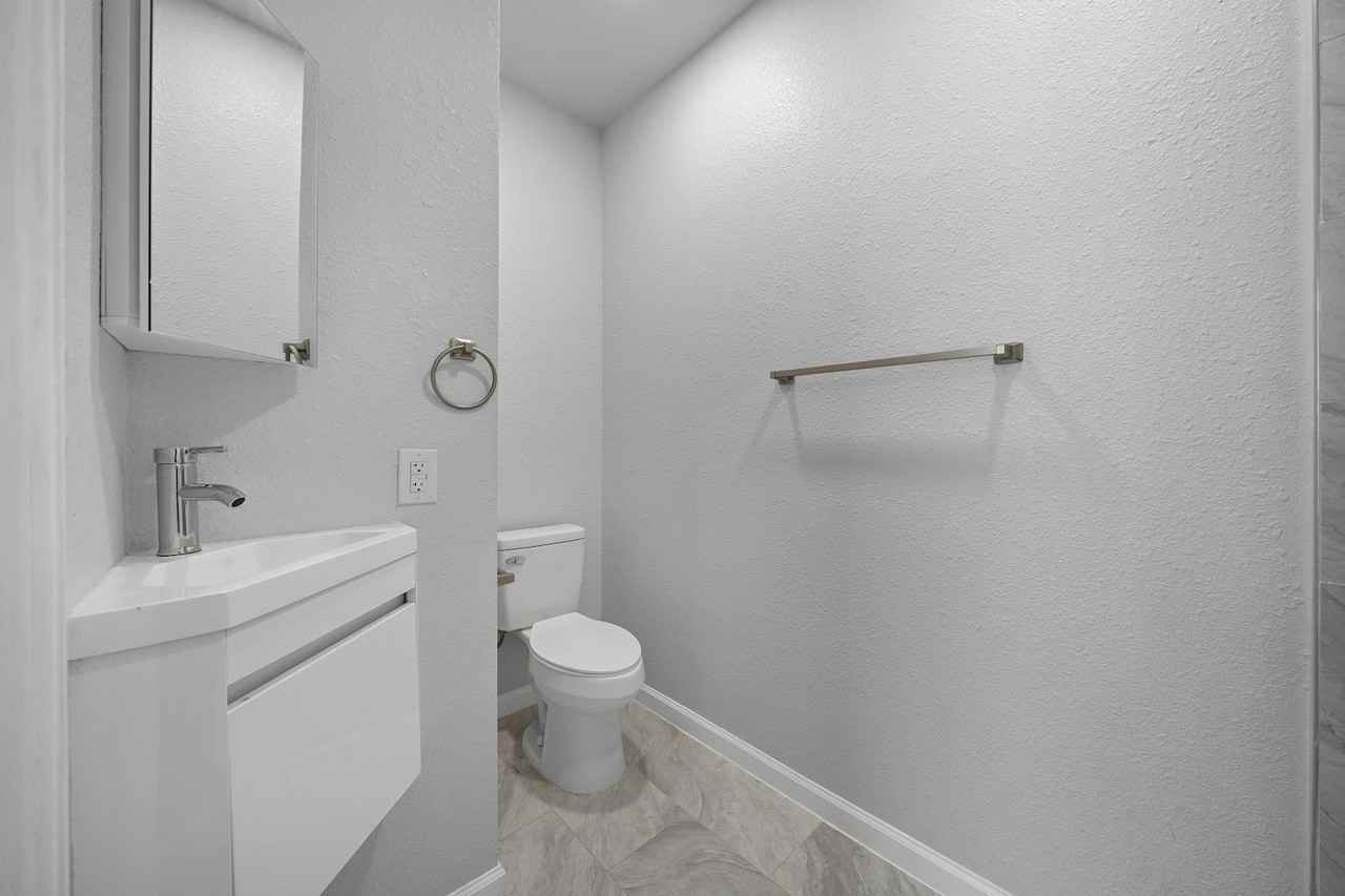 2813 Church St, Unit F - Photo 6 of 15